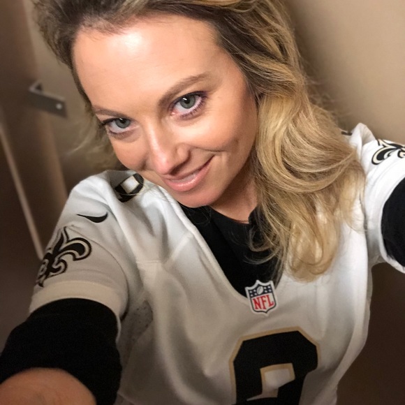 Meet your Posher, Andrea - Picture 4 of 5